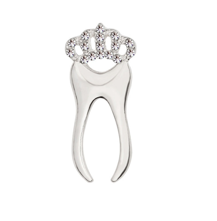 Europe and the United States cross-border new hot sale medical equipment brooch creative laryngoscope alloy micro chapter clothing bag accessories
