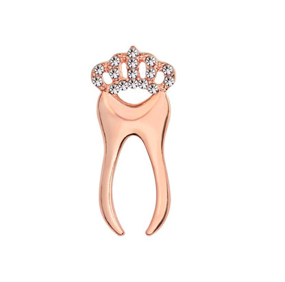 Europe and the United States cross-border new hot sale medical equipment brooch creative laryngoscope alloy micro chapter clothing bag accessories
