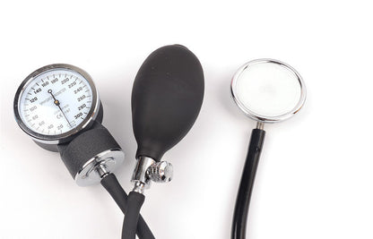 Manuelles Blutdruckmessgerät mit Stethoskop