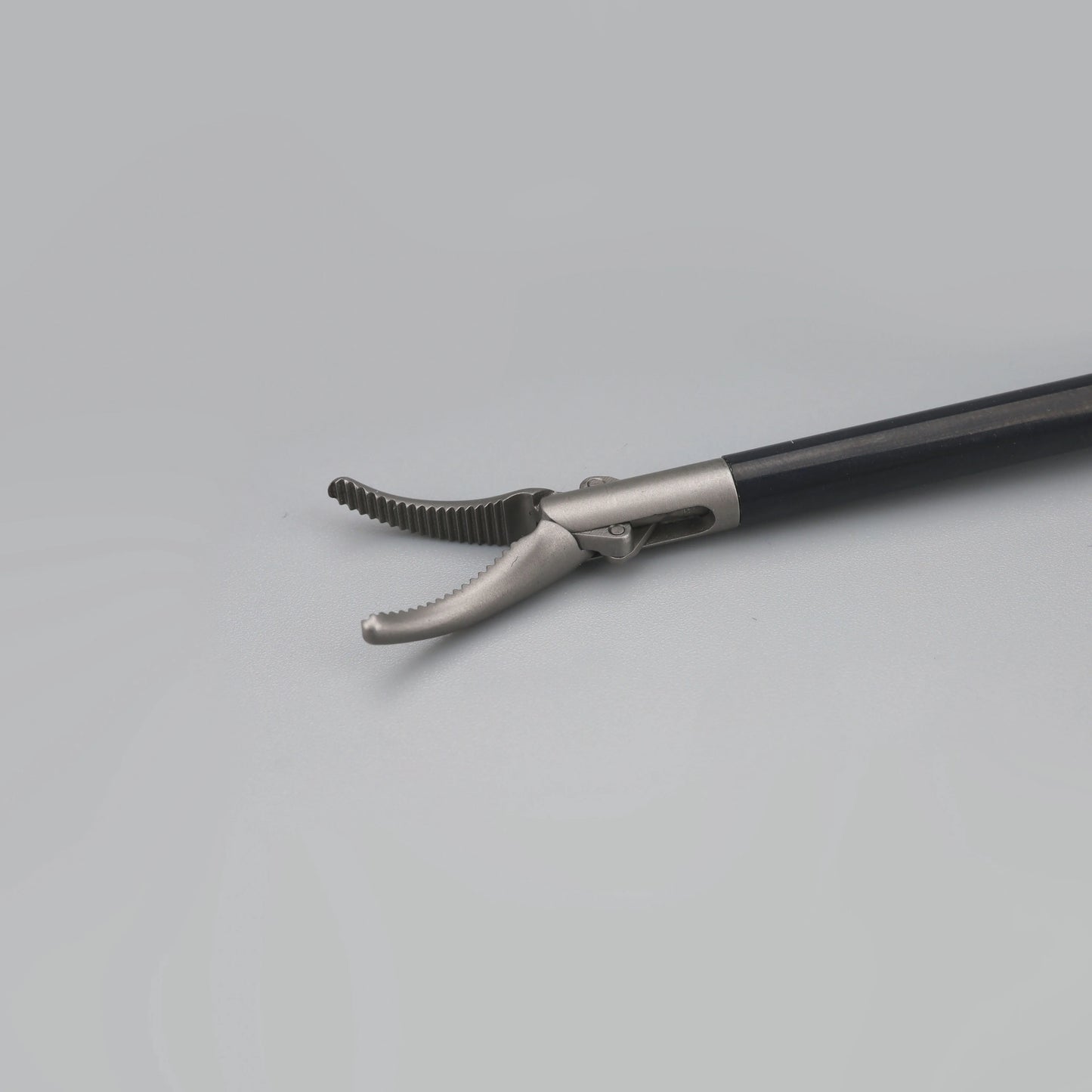 5mm Laparoscopic Instruments Laparoscopy Surgical Forceps Medical Forceps for Medical and Teaching